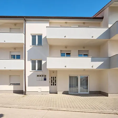 Marko Apartment *